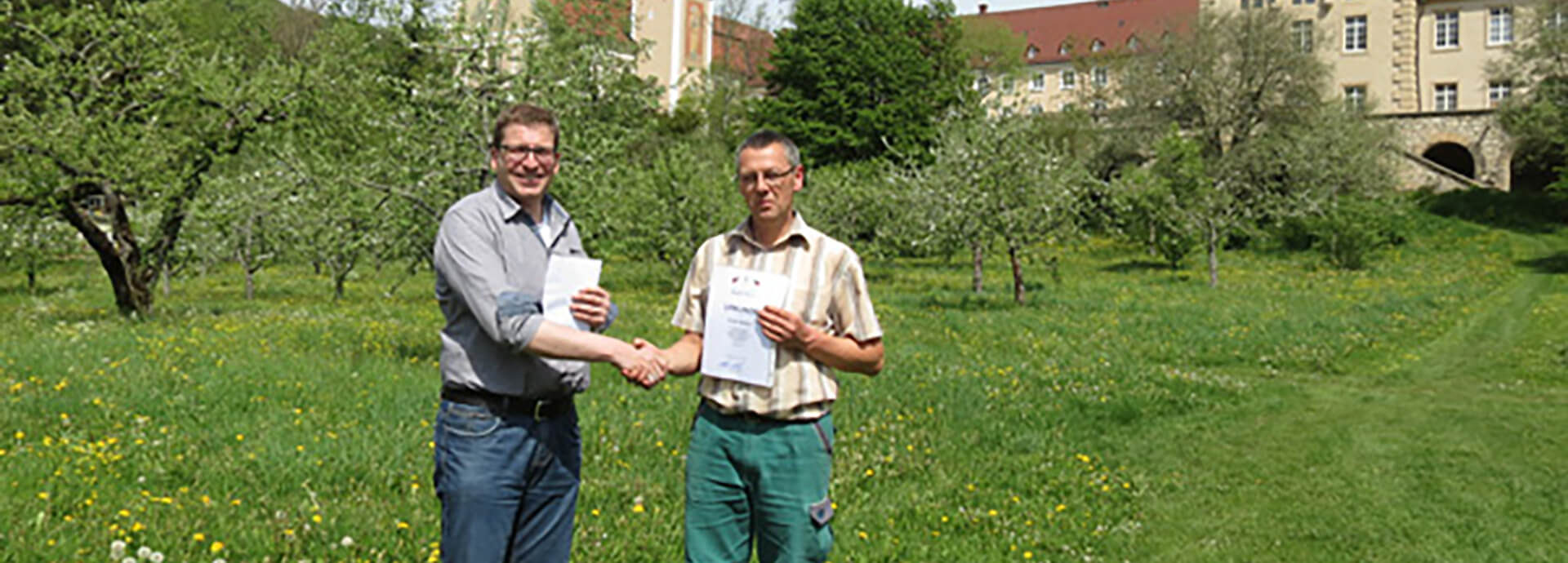 1.140-Euro-Spende vom Kloster Beuron